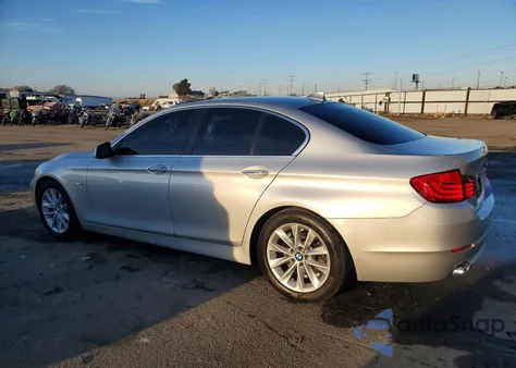 2013 BMW 528 Xi из США, поврежденный, VIN WBAXH5C57DD107215